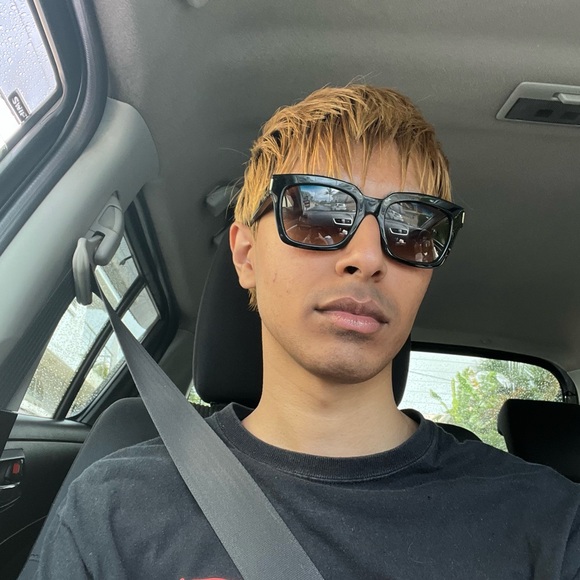 Saint Laurent Black Sunglasses - Picture 11 of 14